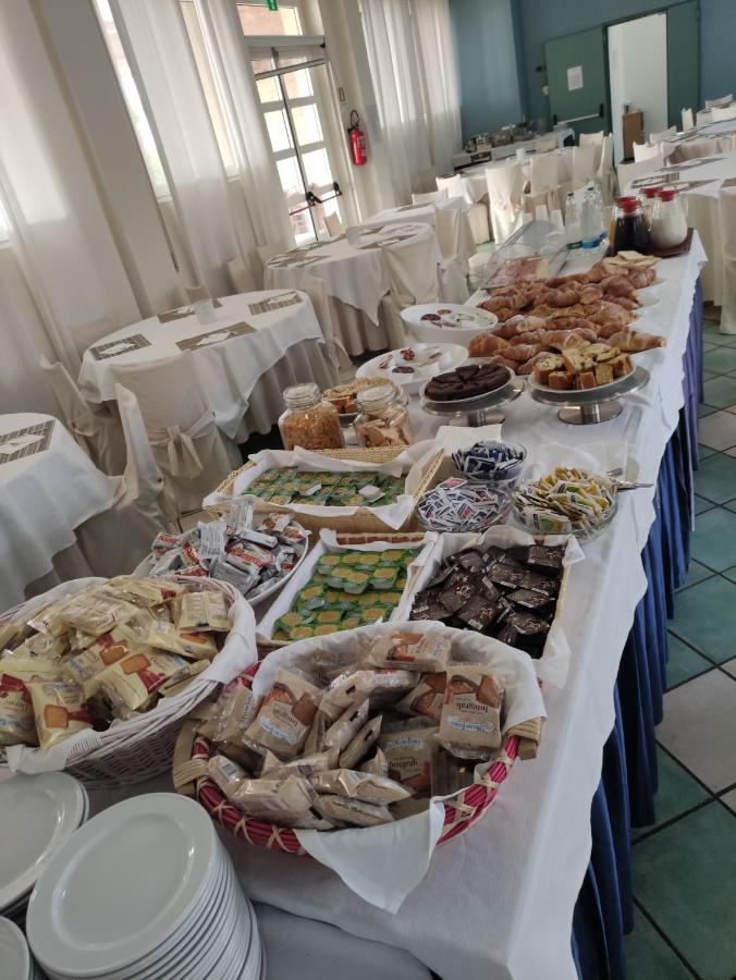 Stella Maris Hotel Lido Marina di Ginosa Buitenkant foto
